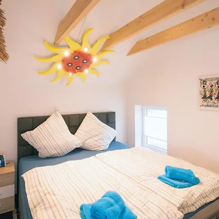 Semesterbostad Patsada *